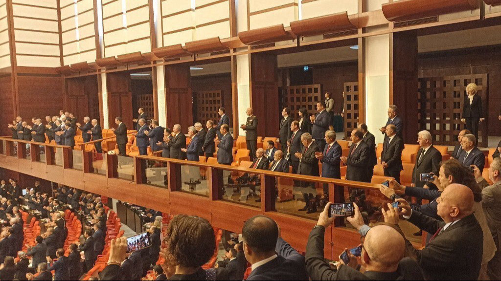 Kılıçdaroğlu ve Karamollaoğlu, Cumhurbaşkanı Erdoğan Meclis'e girdiğinde ayağa kalkmadı.