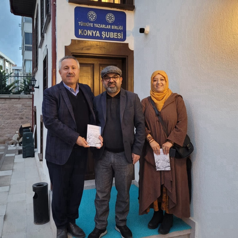 M. Ali Köseoğlu ile eşi Gülşah hanımı TYB Konya Şubesi’nde ağırlayan Başkan Ahmet Köseoğlu da “Kurganlar’ın beklenen bir kitap” olduğunu söyledi.