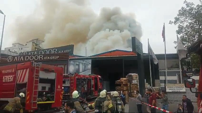 İstanbul'da korkutan yangın: Olay yerine çok sayıda ekip sevk edildi! Patlama sesleri duyuluyor