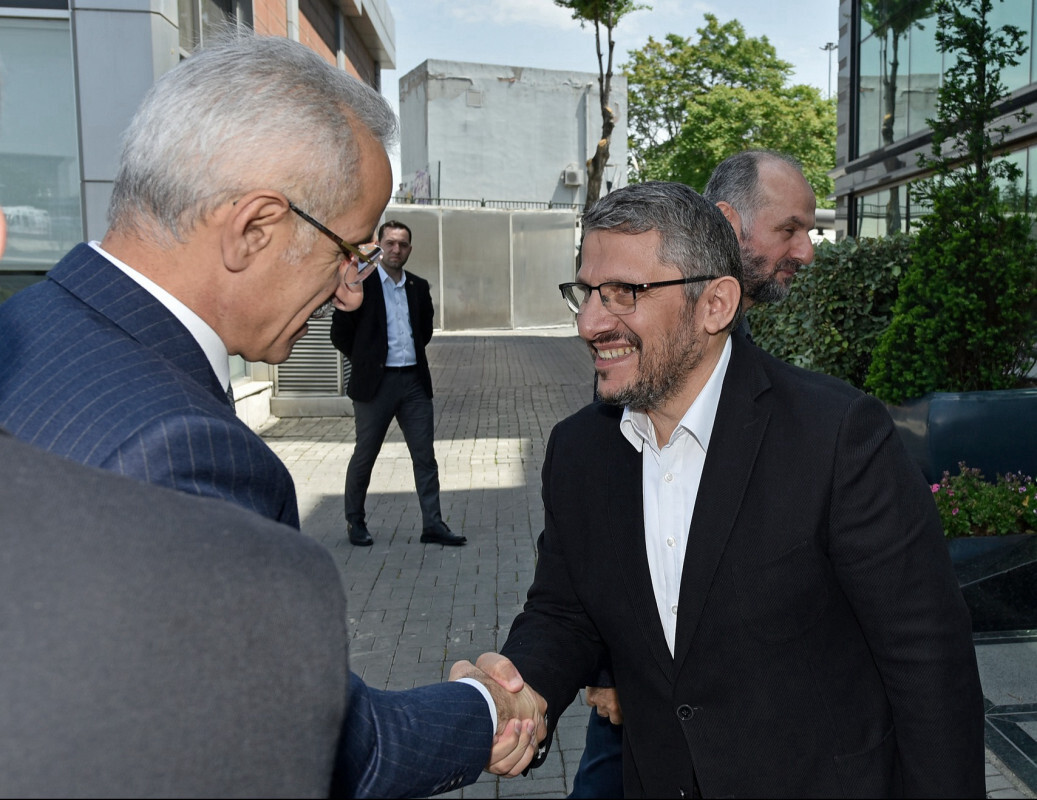 Ulaştırma ve Altyapı Bakanı Abdulkadir Uraloğlu, Yeni Şafak Gazetesi Genel Yayın Yönetmeni Hüseyin Likoğlu.