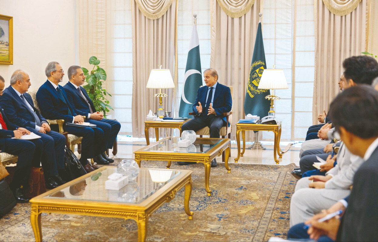 Dışişleri Bakanı Hakan Fidan,  Pakistan Başbakanı Şahbaz Şerif  tarafından kabul edildi.