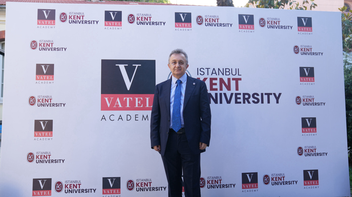 İstanbul Kent Üniversitesi Rektörü Prof. Dr. Necmettin Atsü