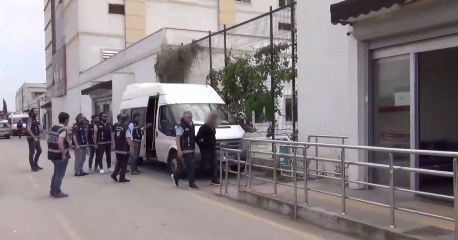 Muğla ve Adana'da 'Kalkan' operasyonu: 16 göçmen kaçakçılığı organizatörü yakalandı