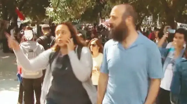 Ayşe Barım ve Halit Ergenç, Gezi Parkı'nda.