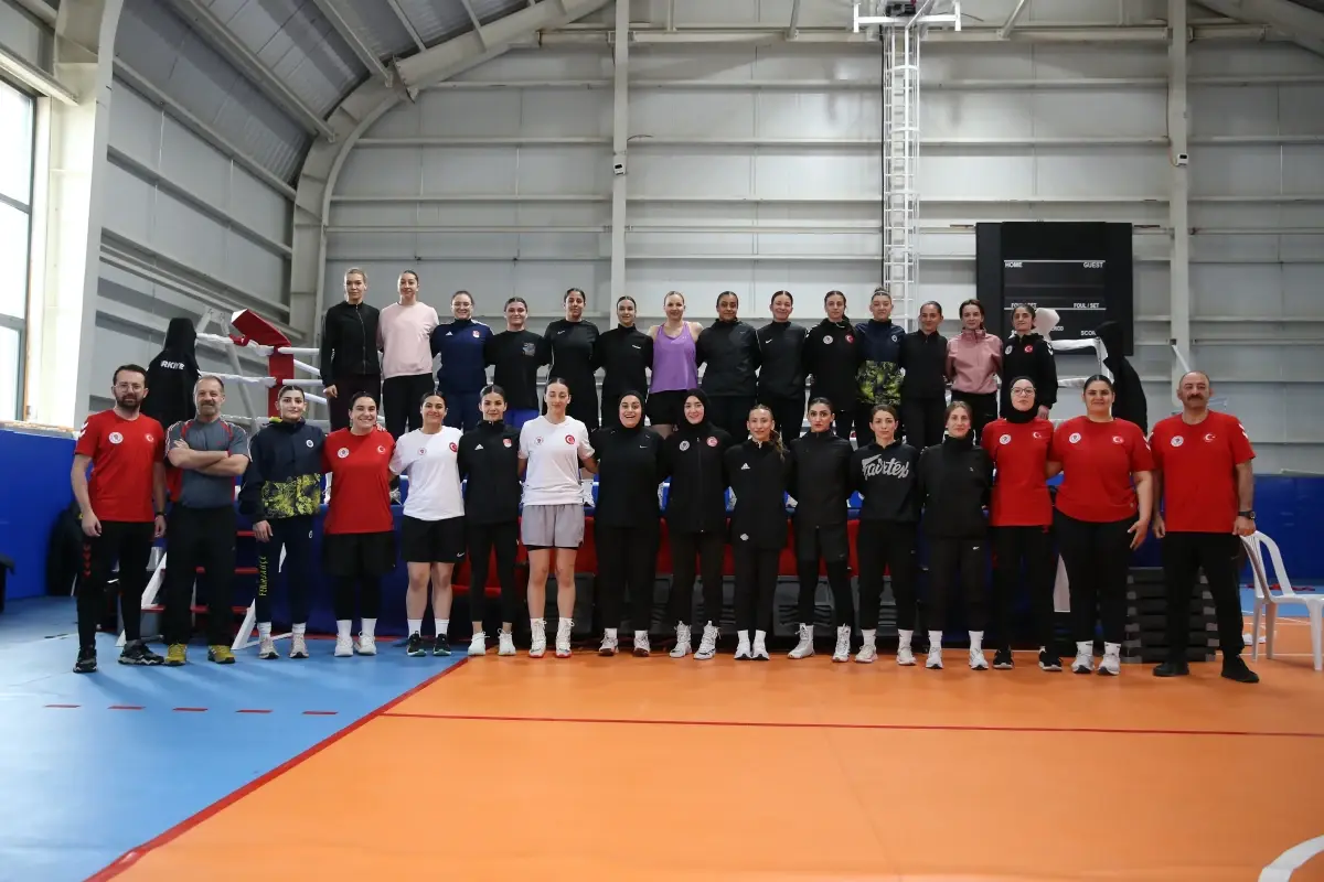Kadın Boks Milli Takımı,  turnuvaya Kastamonu Olimpiyat Hazırlık ve Kamp Eğitim Merkezi'nde hazırlandı.