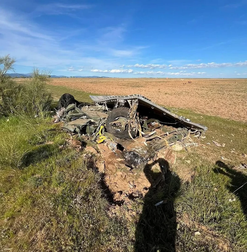 Uçaktan bırakılan 600 bin euroluk zırhlı araç yere çakılarak hurdaya döndü