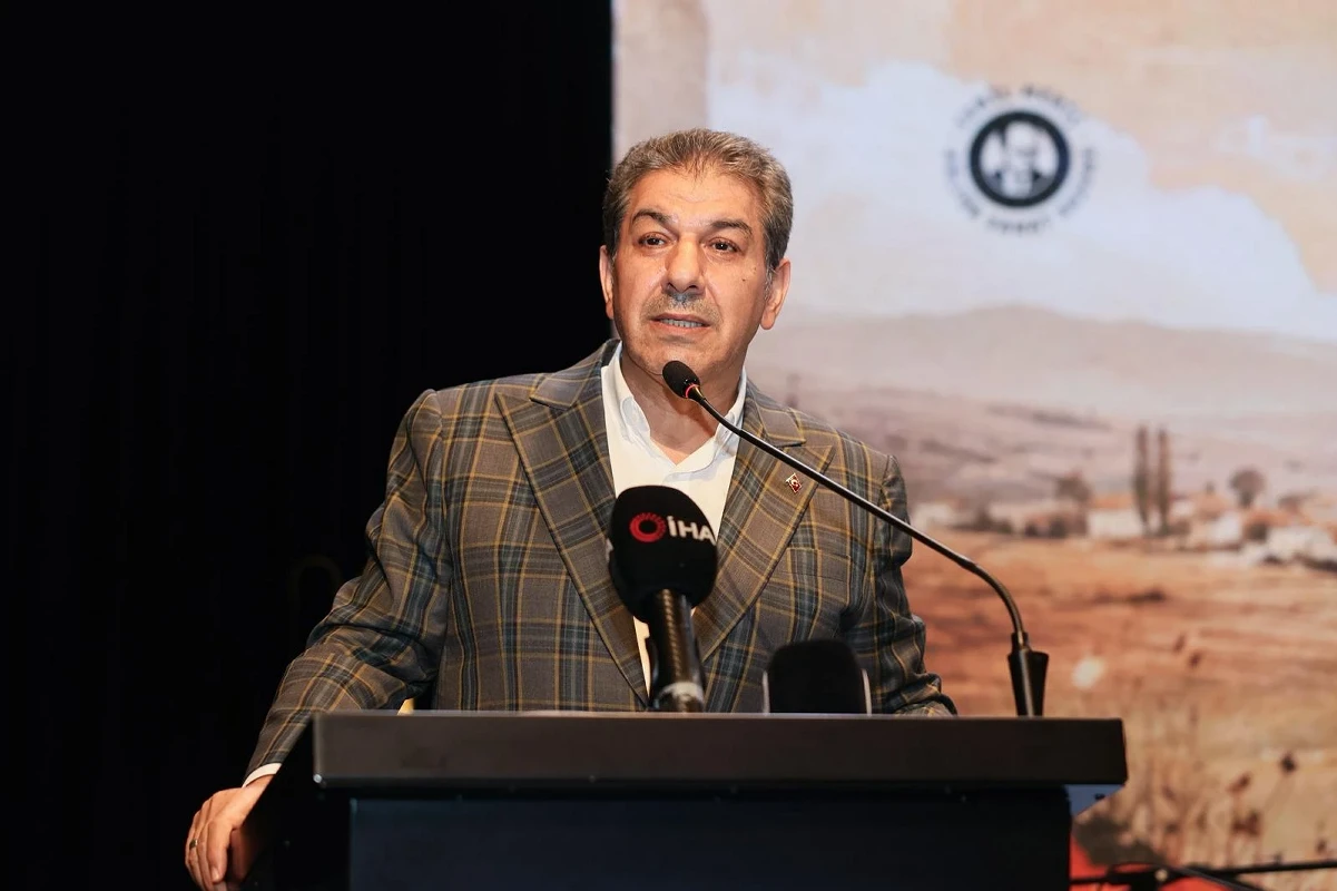 Esenler Belediye Başkanı M.Tevfik Göksu Esenler Belediye Başkanı M.Tevfik Göksu