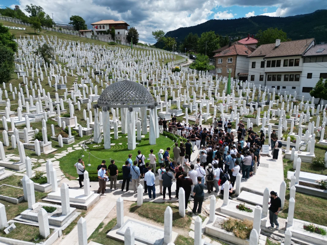Srebrenitsa'dan Gazze'ye anlamlı mesaj: 'Bu zulmü dünyaya unutturmayacağız'
