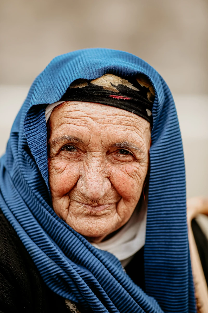 İnsan hikâyelerinin bu koşullarda daha samimi ve daha içten ortaya çıktığına inanıyorum. İnsan hikâyelerinin bu koşullarda daha samimi ve daha içten ortaya çıktığına inanıyorum.