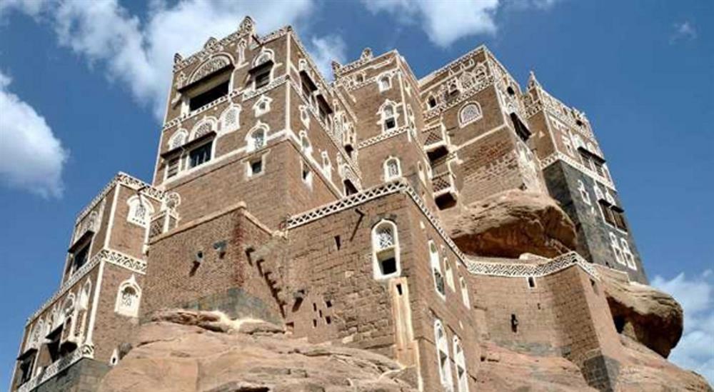 Osmanlıların San'a kentinin surlarının dışında inşa ettirdiği ordu karargahı, bugün Yemen Genelkurmay Başkanlığı binası olarak kullanılıyor.