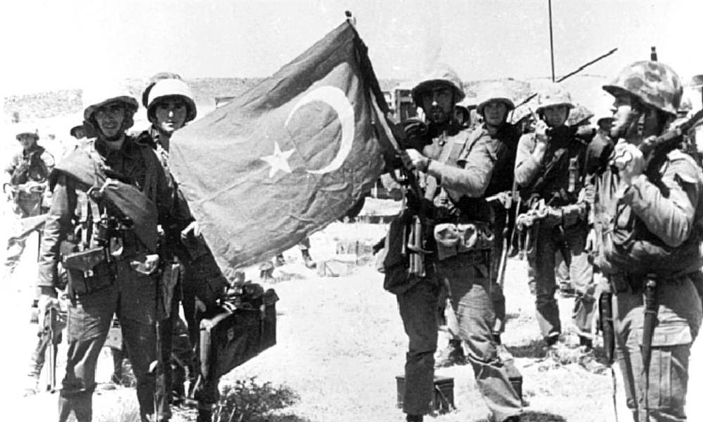Kıbrıs Barış Harekatı, 20 Temmuz 1974 tarihinde Türkiye Cumhuriyeti Devleti Türk Silahlı Kuvvetleri’nin Garanti Anlaşması’nın III. maddesine dayanarak gerçekleştirildi. 43 yıl önce, Rum ve Türk halkının arasını bozmak isteyen bazı etnik grupların silahlı saldırılarına maruz kalması sonrasında Kıbrıs Harekatı’na karar verildi.