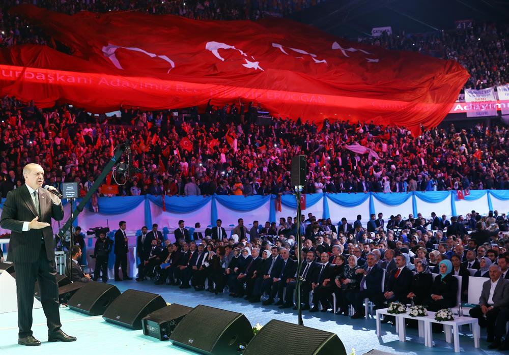 Cumhurbaşkanı Recep Tayyip Erdoğan, AK Parti’nin seçim manifestosunu açıkladı. 
