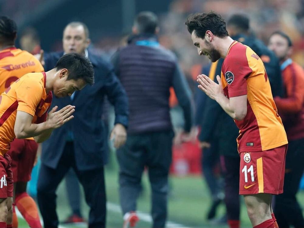 Nagatomo sergilediği performansla Galatasaraylı taraftarların gönlünde taht kurdu. 