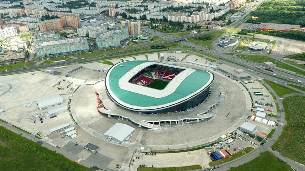 44 bin 779 kapasiteli Kazan Stadı'nda; 4 grup, bir son 16 turu ve çeyrek final maçı oynanacak. Stadyumun mimarisi, nilüfer çiçeğinin görünümünü andırıyor.