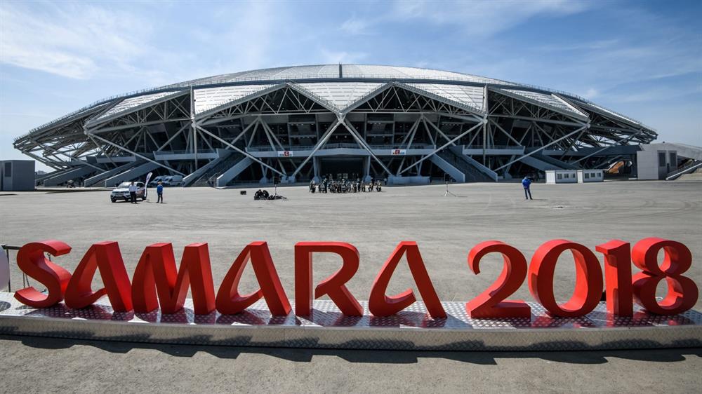Dünya Kupası öncesinde açılacak yeni stadyumlardan biri 44 bin 807 kapasiteli Samara Arena. Stadyumda grup maçlarının yanı sıra bir çeyrek, bir yarı final maçı gerçekleştirilecek.