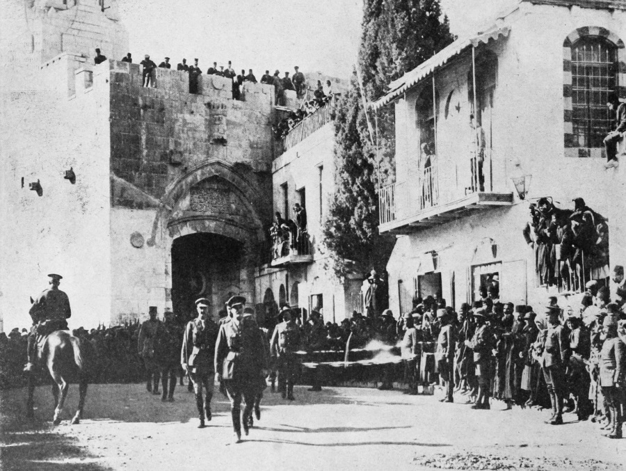 İngiliz komutan Edmund Allenby, 11 Aralık 1917'de El Halil Kapısı'ndan Kudüs'e girmişti.