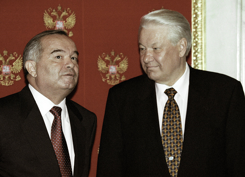 Rusya Devlet Başkanı Boris Yeltsin (sağda) ve İslam Kerimov.