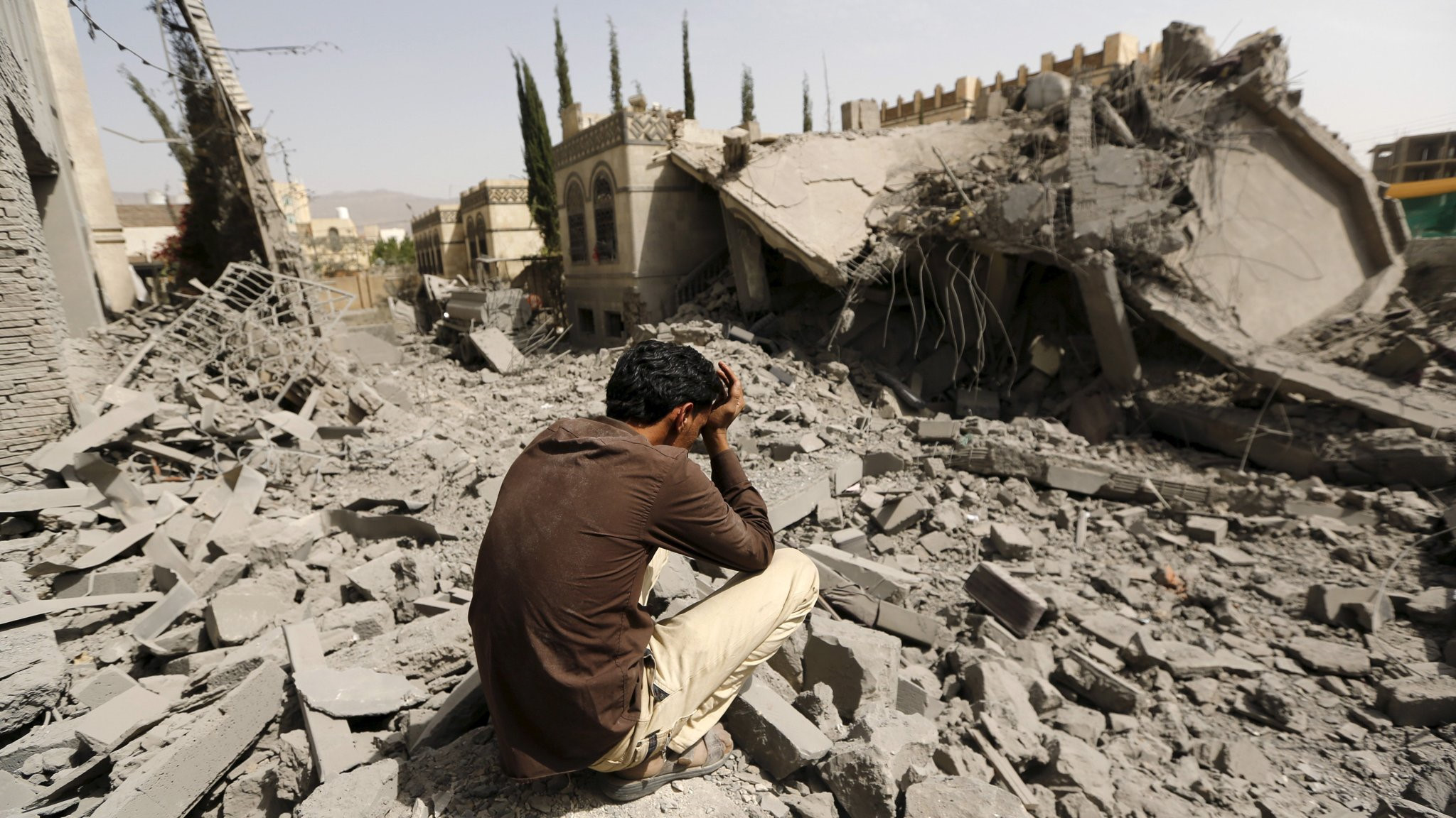 Suudi Arabistan ve müttefiklerinin düzenlediği bombardımanlarda, binlerce sivil hayatını kaybetti.
