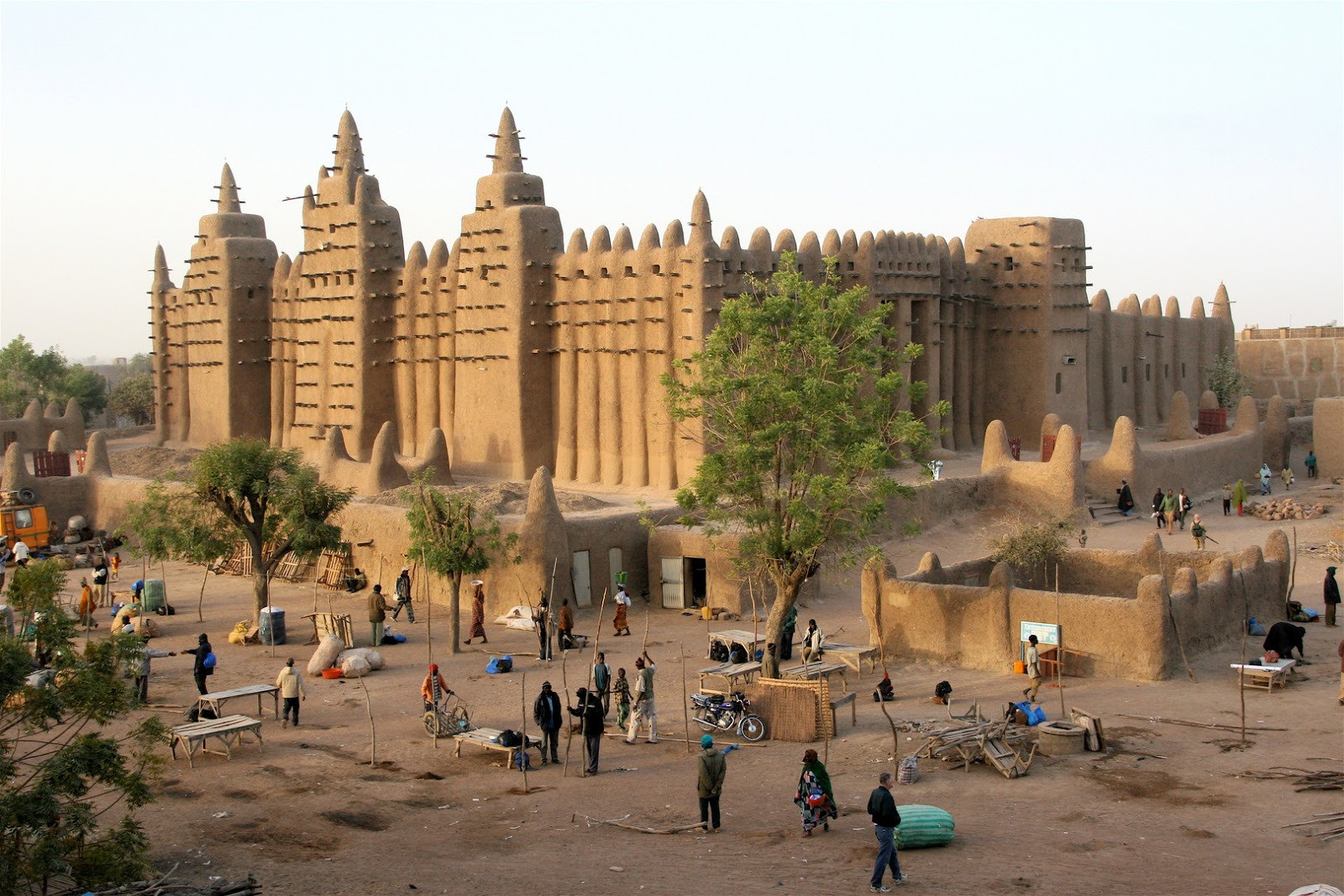 Timbuktu, Afrika'nın en büyük ilim merkezi haline gelmiştir.
