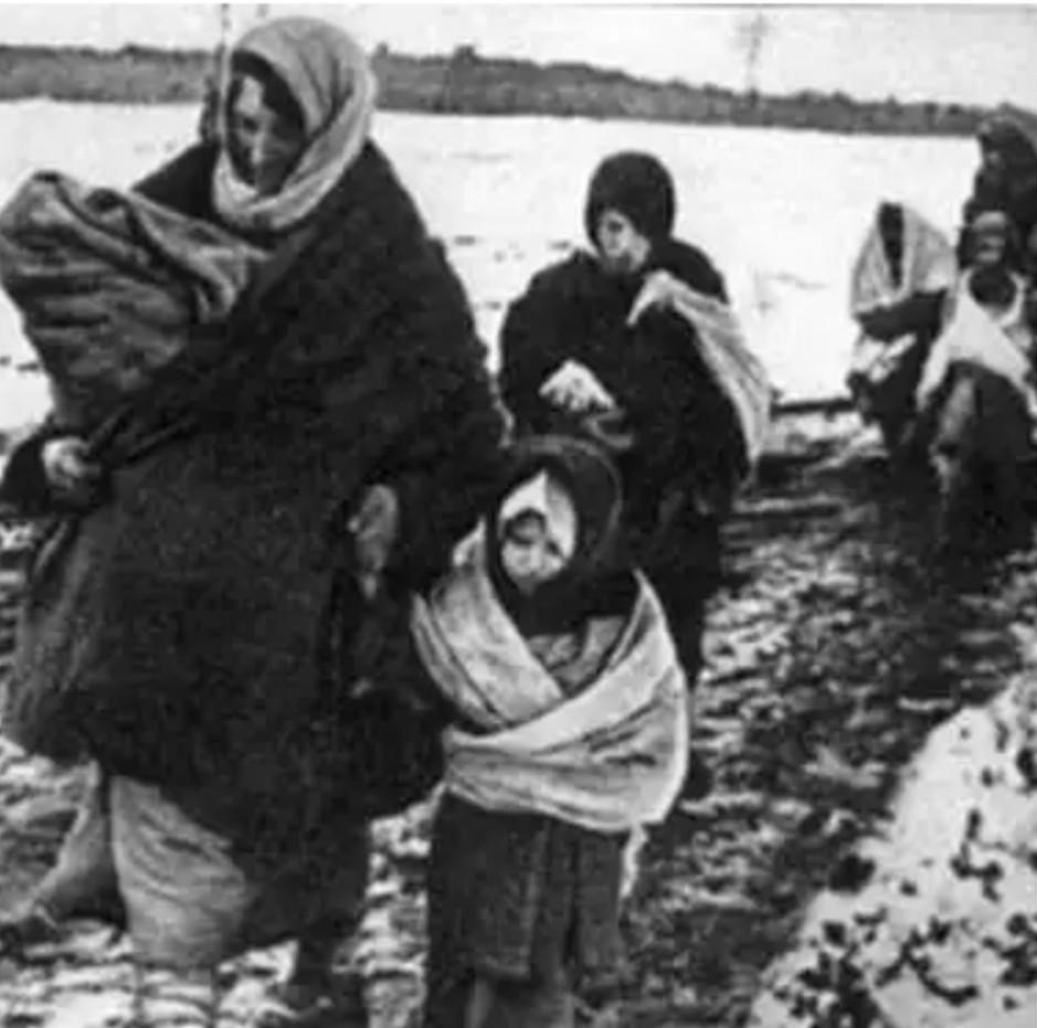 14 Kasım 1944'te vatansızlığa sürgün edilen Ahıska Türkleri.