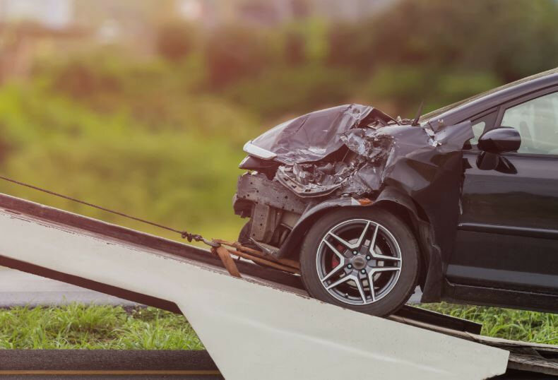 Kaza sonrası sigorta şirketi tarafindan ağır hasarlı ilan edildikten sonra tamir edilerek tekrar trafiğe çıkan araçlar 'Zombi araç' olarak ifade ediliyor.