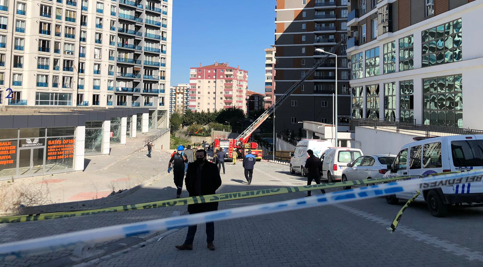 İstanbul Esenyurt'ta bir binada patlama meydana geldi