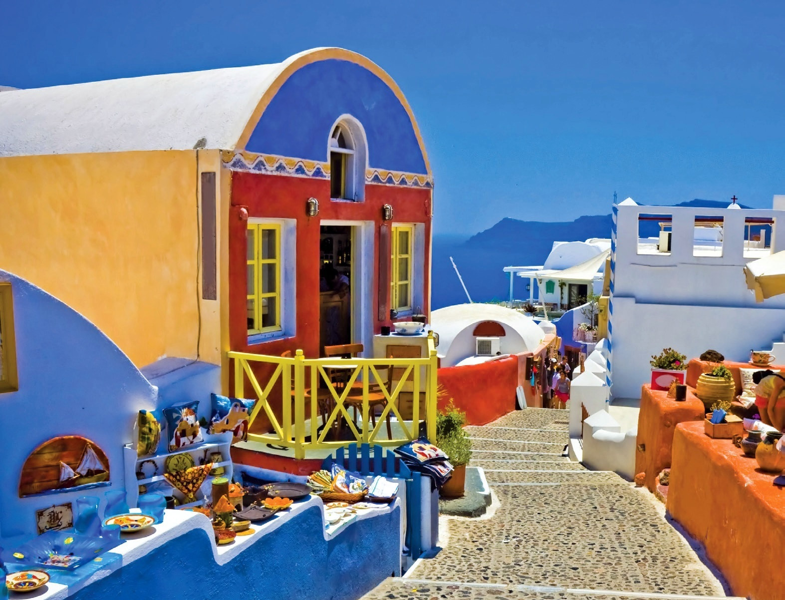 Enerjinizi yükseltecek olan Santorini, aynı zamanda huzuru da hissettirecek.