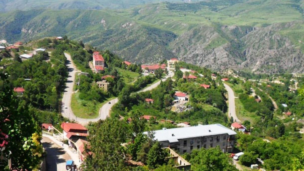 Laçın ili, "Laçın koridoru"nun stratejik önemi dolayısıyla 1990'lı yıllardaki savaşta, Ermeni güçlerin ilk hedeflerinden biri oldu.