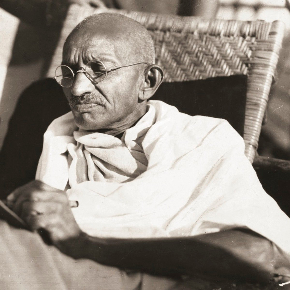 Mahatma Ganhdi, İngilizlere karşı Müslümanlarla işbirliği yapmıştı.