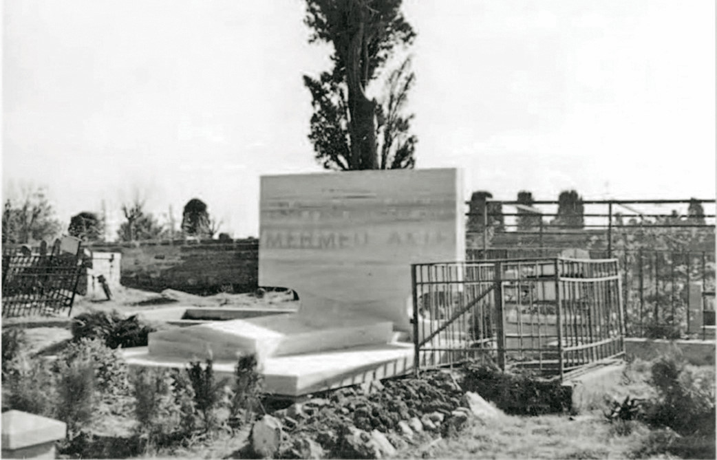 Mehmet Akif’in Edirnekapı Mezarlığı’ndaki ilk kabri (1936-1960)