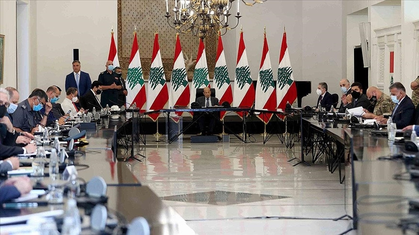 Cumhurbaşkanı Avn, bugün başkent Beyrut'ta ülkedeki durumu değerlendirmek için Yüksek Savunma Konseyi ile bir toplantı yaptı.