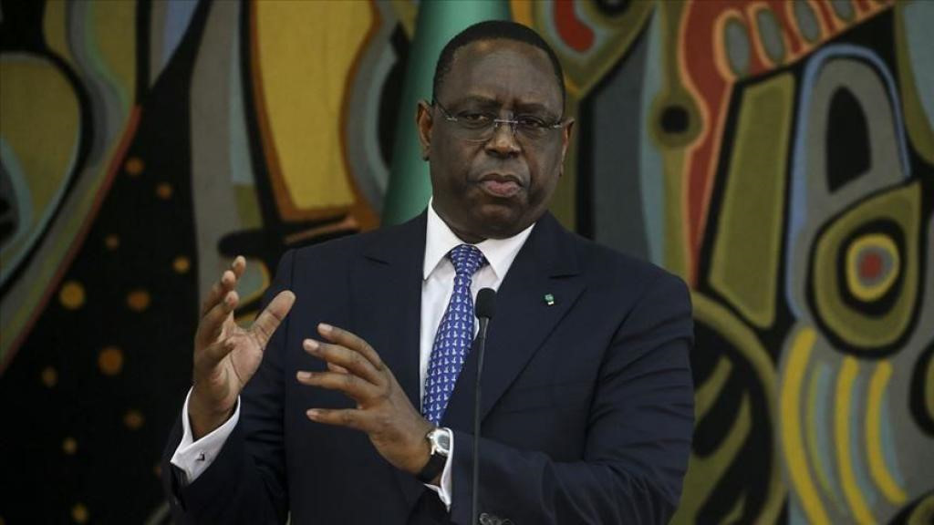 Senegal Cumhurbaşkanı Macky Sall yeni terör yasasını muhalif sesleri susturmak için yürürlüğe koyduğu yönünde eleştiriliyor. 