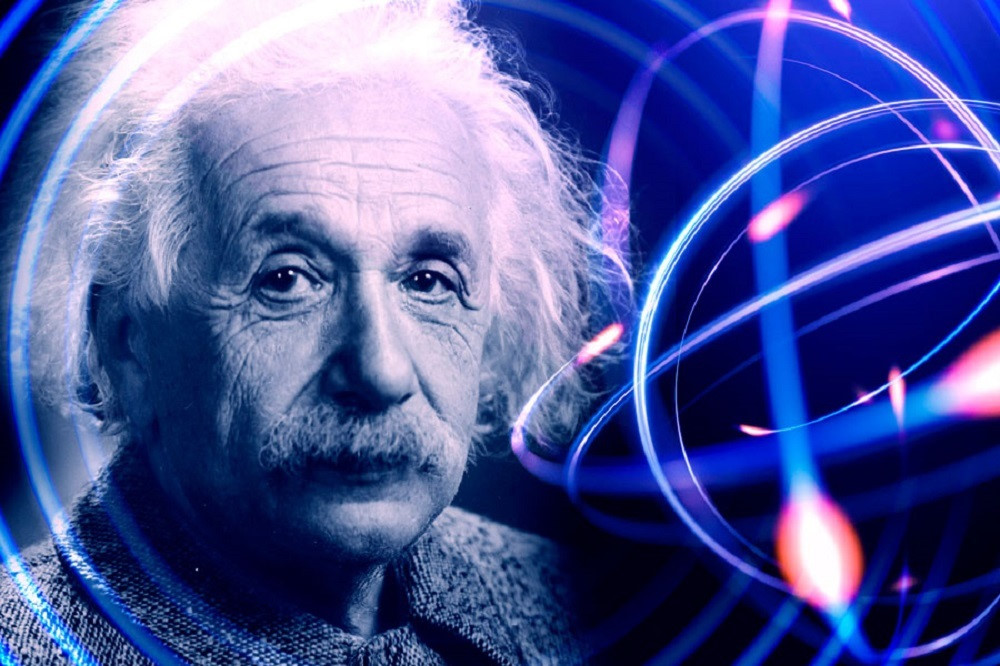1905 yılı Albert Einstein için mucize yıldı. Einstein en yaratıcı eserlerini bu yılda yayınladı. Gün boyu patent ofisinde çalışan Einstein, bunları yaparken yalnızca 26 yaşındaydı.