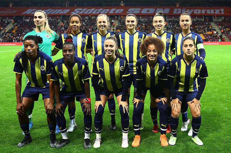 Fenerbahçe Kadın Futbol Takımı