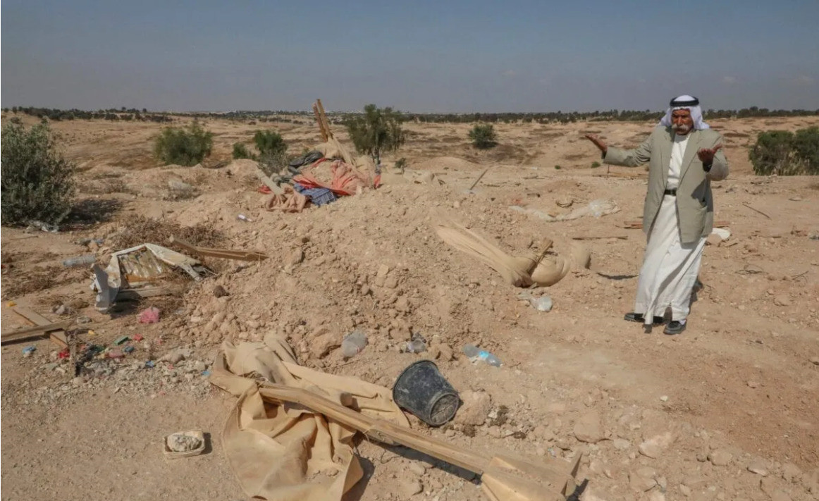  Şeyh Sayiah al-Turi, İsrail'in güneyinde yıkılan Arakib köyünde, 17 Eylül 2019. 