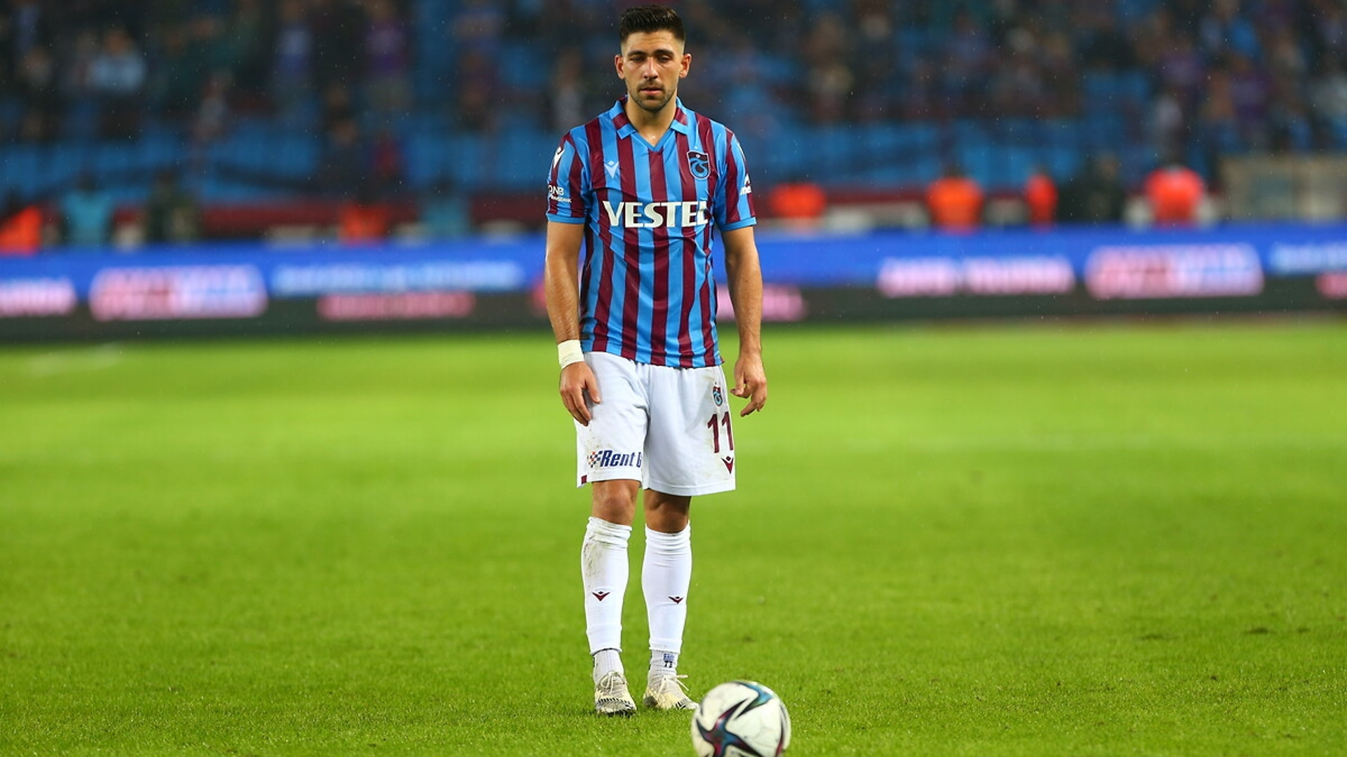 Bakasetas, Trabzonspor formasıyla çıktığı 44 maçta 14 gol atarken 10 da asist yapma başarısı gösterdi.