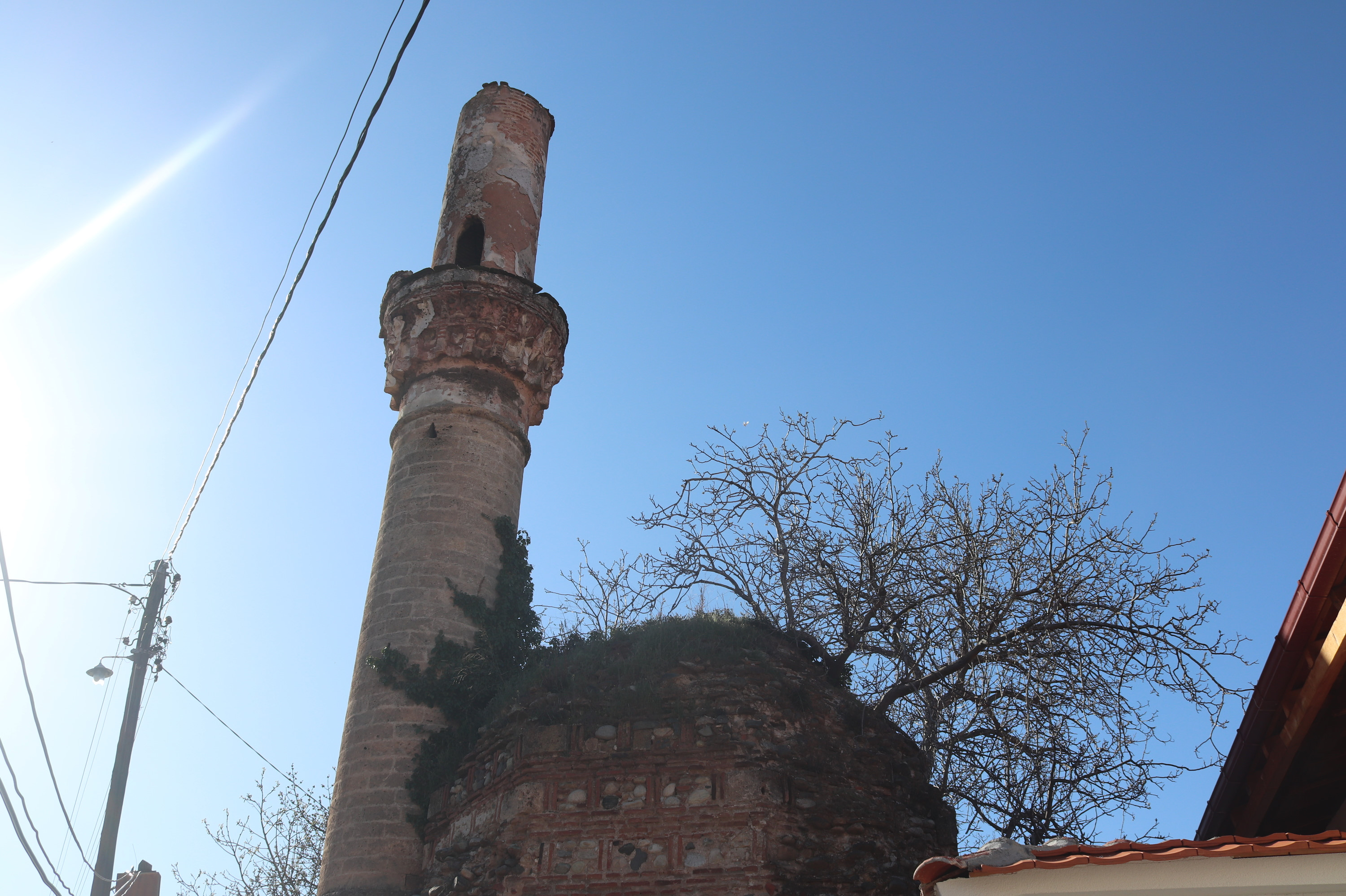 Kesik Minareli Camii.