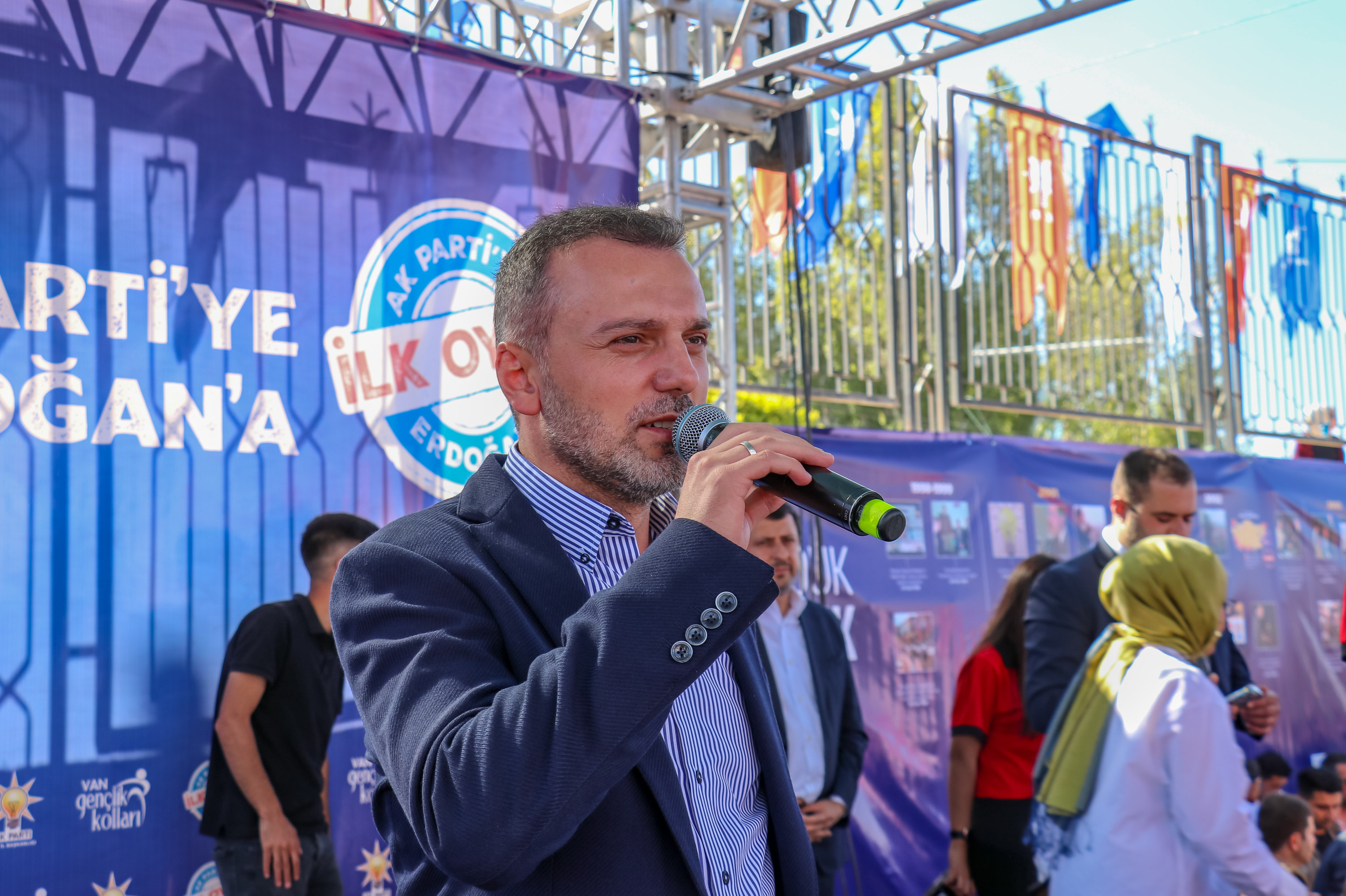 AK Parti Genel Başkan Yardımcısı Erkan Kandemir.