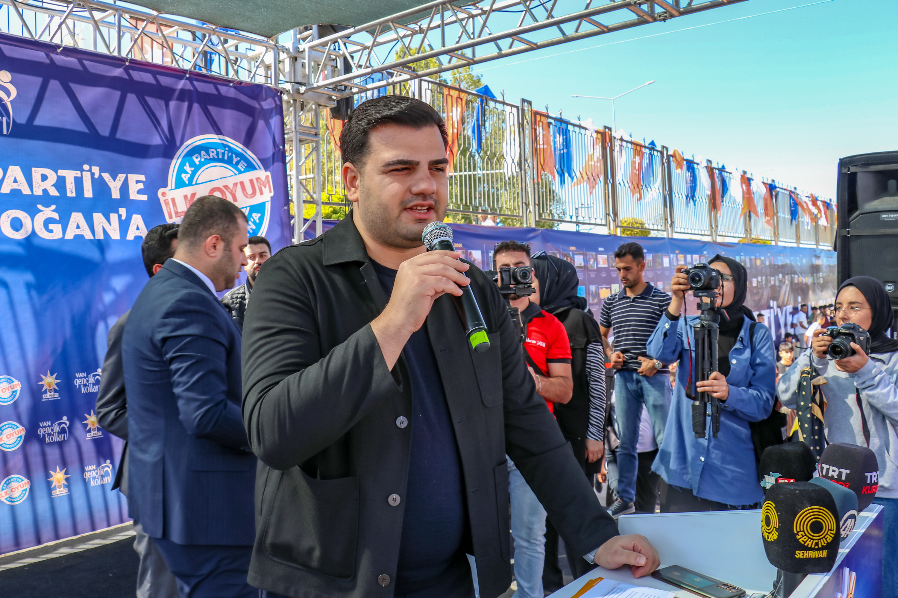 AK Parti Genel Merkez Gençlik Kolları Başkanı Eyyüp Kadir İnan.