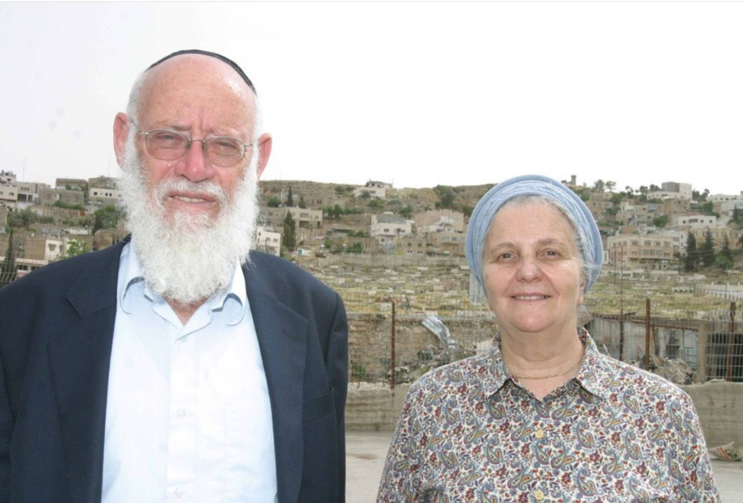 Moshe Levinger ve eşi Miriam Levinger, El Halil'deki eski Yahudi mezarlığına defnedildiler.