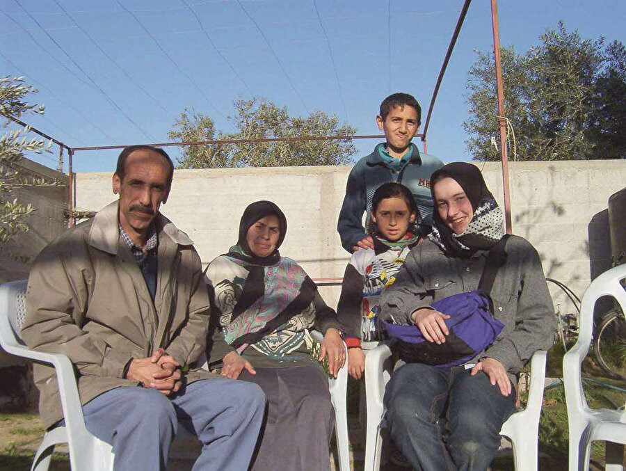 Kızlarının katlinden sonra Rachel Corrie Vakfı'nı kuran aile, çalışmalarıyla Gazze'deki insanlara, "Rachel'in ailesinin onları hâlâ hatırladığını" söylüyor. 